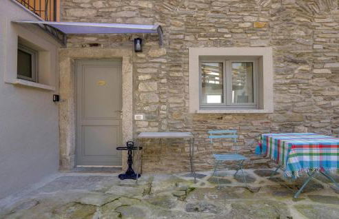 2 Bedroom Nice Home In Albagnano Di Bee - Foto 9