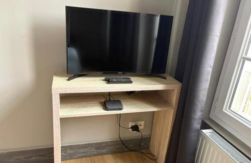 Embruns maison spacieuse rénovée 5 ch 3 sdb 2 WC belle terrasse aménagée barbecue à 250 m de la plage en plein centre d' Arromanches au coeur des plages du débarquement, proximité de Bayeux - Foto 37