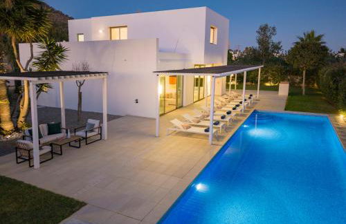 Villa Near Ibiza Town sleeps 10 - Foto 3