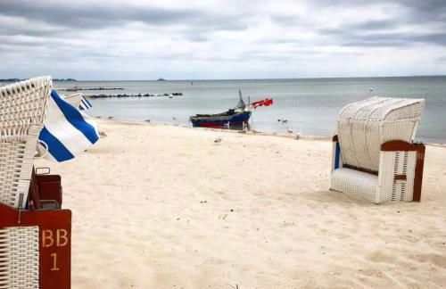 FeWo SONNENDECK Familien-strandnah-Garten-Hunde-Sport-und Schwimmbadnah-HansaPark - Foto 15