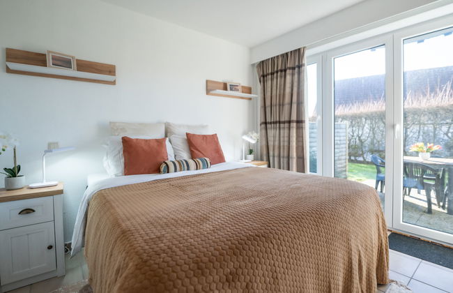 Marlene with parking and shared pool - Photo 4