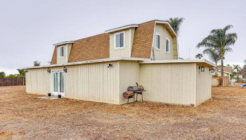 Patio and Workspace Peaceful Riverside Retreat! - Foto 3