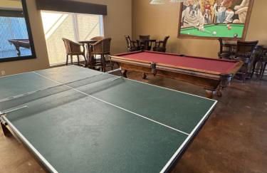 Luxury Pool View Spa Suite-Massage Chair-Steam Sauna-Welcome Champagne ! - Foto 11