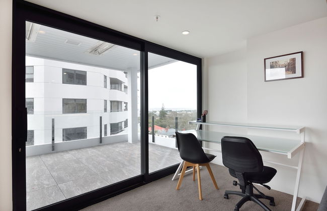 Freemans Bay Three Bedroom with a View - Photo 16