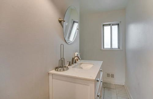 Spacious Southfield Home with Patio and Yard! - Foto 11