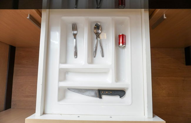 Tranquil 1BR GP Plaza Apartment - Photo 15