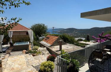 Rural home Basin dvor with jacuzzi - Photo 30