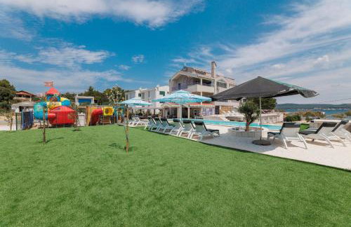 Villa Lavanda - family friendly, beachfront - Photo 41