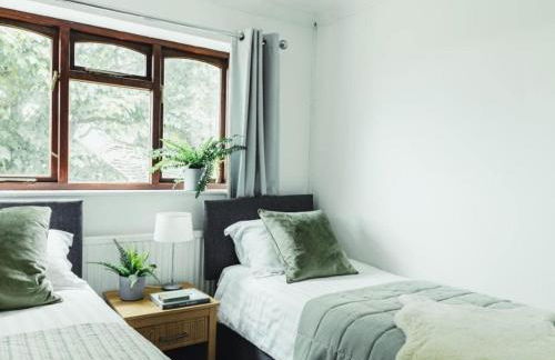 Birchwood Cottage with hot tub - Foto 8