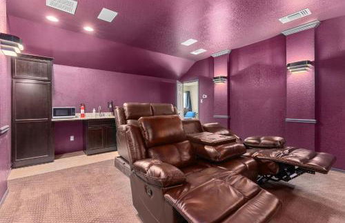 NEW 12 Bd Temple House, up to 14 PPL, Perfect for Families, Contractors, Large Groups, In Home Theatre, Arcade, Billiards - Professionally Managed By Stay Albatross Furnished Rentals - Foto 13