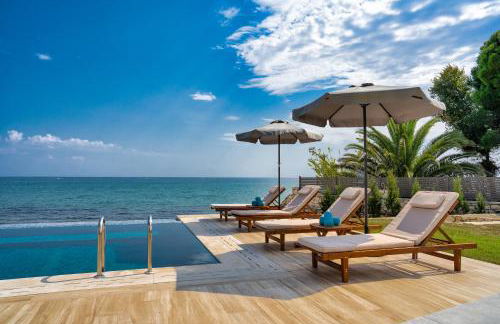Violet Beach Front Private Villa - Foto 31