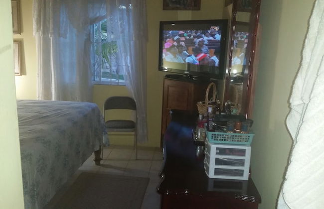 Palm Cove - 2 Bedroom Cottage - Photo 4