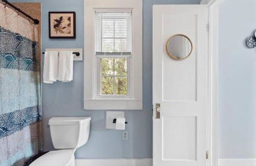 BOHO BUNGALOW - STEPS FROM HISTORIC DOWNTOWN APEX - Foto 13