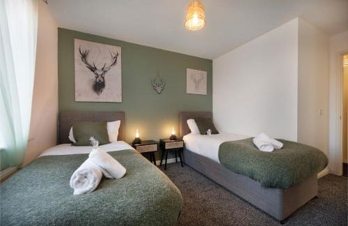 Cosy 4-Bed House l Garden l Free Parking l WiFi l Specious l Hosted by The Cosy Corner Nationwide - Foto 54