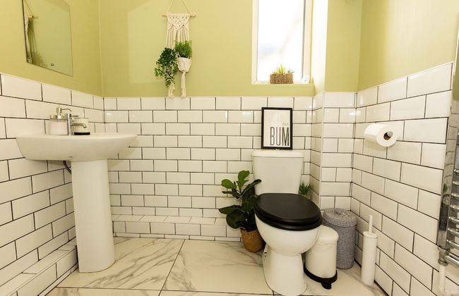 5-bed House With Distant sea Views in Plymouth - Foto 20