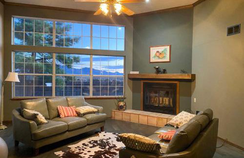 Hiking Nearby! Mountain-View Home Outside ABQ - Foto 4