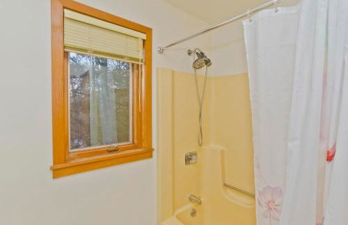 Amherst Woodland Escape - Foto 16