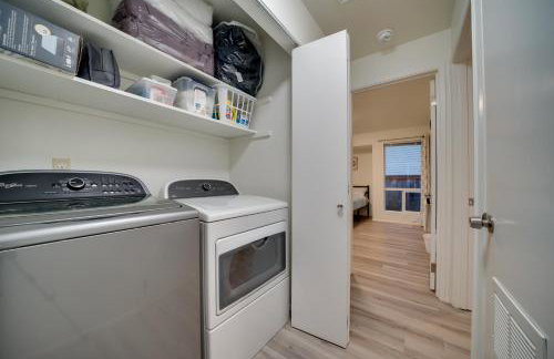 Eastside Tech Hub Home Base Near I-90 and Factoria! - Foto 22