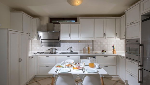 Sunshine Villa with Private Pool by Estia - Foto 2, Habitación