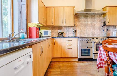 8 Bed in Rugeley oc-79321 - Photo 9