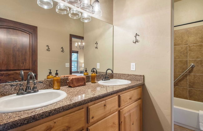 Lucky Bill by Avantstay Lake Views, 15mins to Park City Mtn - Photo 23