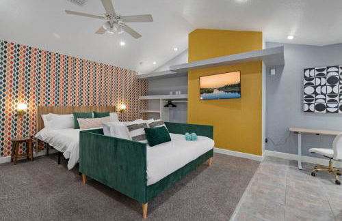 Sunny Auburndale Retreat with Pool - Photo 4