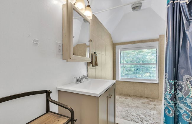 4br Comfort In Dania Beach - Close To Everything 4 Bedroom Home - Photo 17