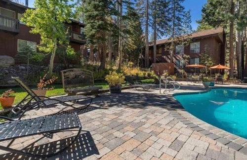 Ski Den - Steps to Mammoth Village! - Foto 2