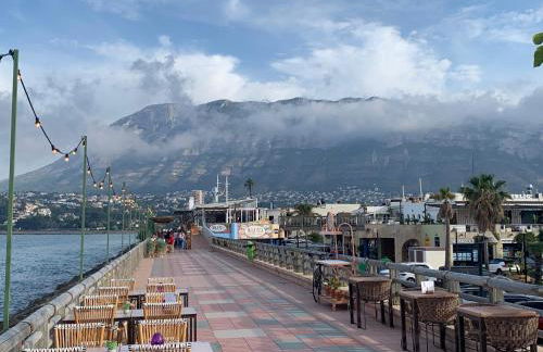 Casa de 2 dormitorios con piscina, 2 terrazas privadas, WIFI, BBQ - Photo 9