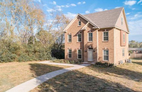 The Retreat Modern 2bed 2.5bath - Photo 18