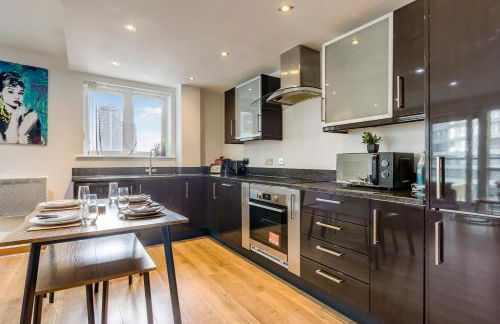 Luxury 2 Bed 2 Bath Canary Wharf Apartment with Balcony - Foto 7