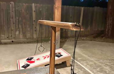 Rustic Retreat 3 bd/2 bth - Large Family Game Area - Foto 6