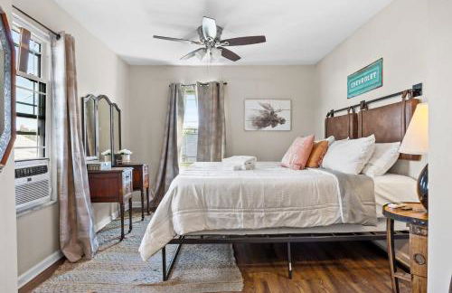 3BR Cozy Family Home with HotTub & Spacious Backyard - Foto 68