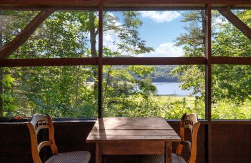 Charming Five-Person Cabin Rental in Connecticut River Valley of New Hampshire - Foto 7