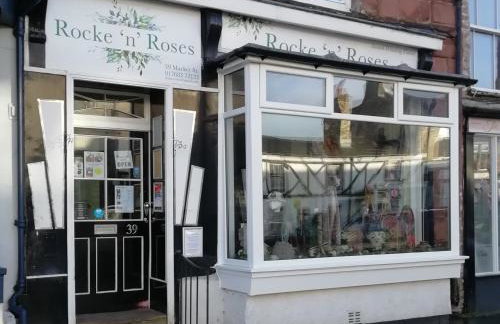 The Apartment of Antiquity - Photo 2