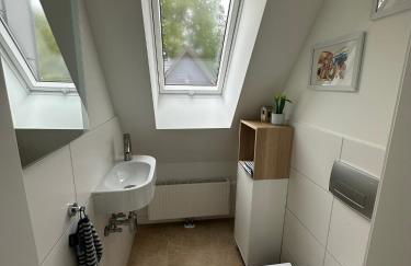 Helle, großzügige Ferienwohnung für 2 - 3 Personen mit Parkplatz + E-Ladestation in Buchholz, Nordheide - Foto 18