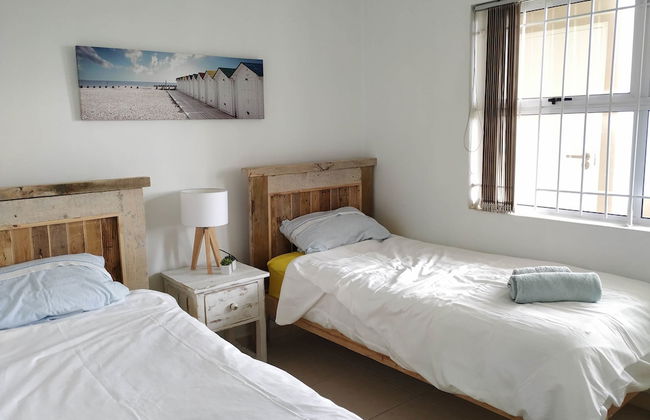 The Waves, Living By the Beach - Foto 7