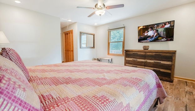 Cove Mountain Rest 3 Bedroom Home by RedAwning - Foto 5, Habitación