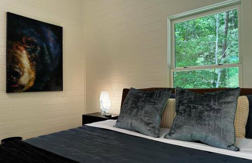 Couples Mirror Cabin- Reflections at Valley Bear Farms Resort - Foto 13