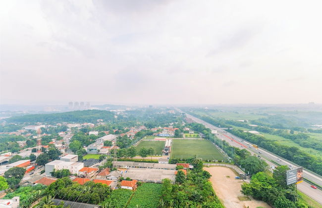 Homey And Minimalist 1Br Royal Sentul Park Apartment - Photo 7