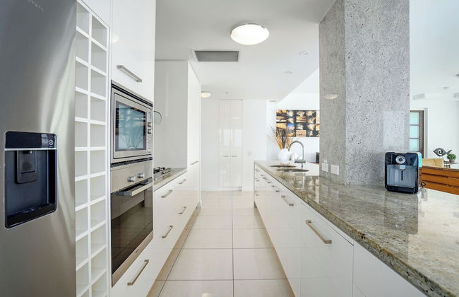 Reflection on the Sea - Foto 39