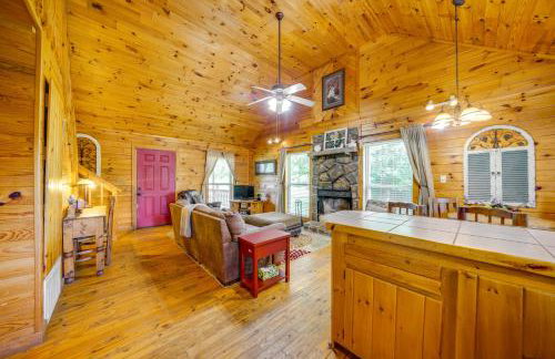 Picturesque Oklahoma Cabin on 80 Acres with Views! - Foto 10