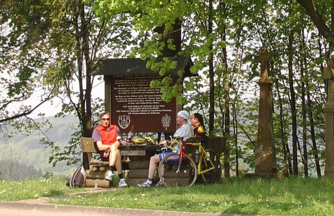 Cozy Apartment in Wilsecker near Forest - Photo 18