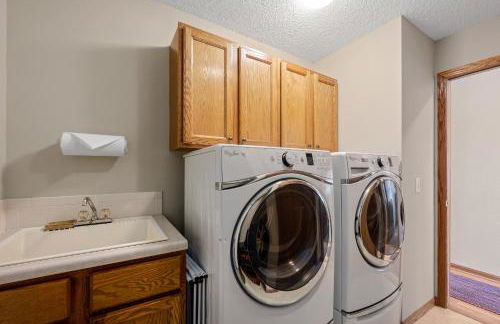 Lily Mountain Lodge - Amazing Mountains Views, Private Hot Tub, Great Location - Foto 13