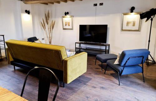 Hastings Retreat Rural barn conversions with Private Lake - Foto 24