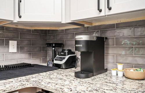 Vibrant Family Retreat~Sleeps 8~2 Kings~ Game Room - Foto 13