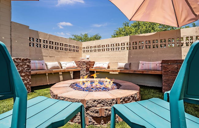 5BR Sleeps 10 Hot Tub Fire Pit Games & Walk to ASU - Foto 1