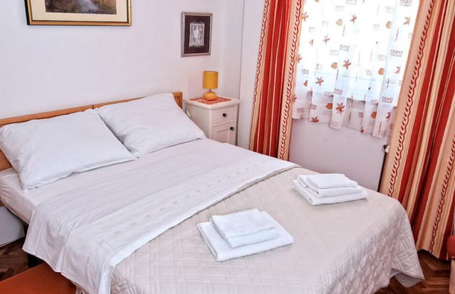 Peaceful and Secluded Krk Apartment With Terrace - Photo 1