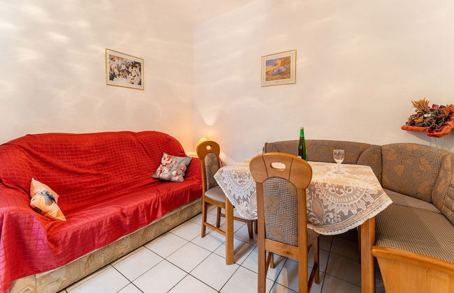 Home for 5 Persons in 1350 Year Old Mosel Town - Foto 15