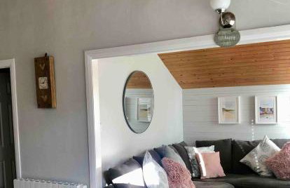 Lovely lodge in Pembrokeshire with Wi-Fi - Foto 3